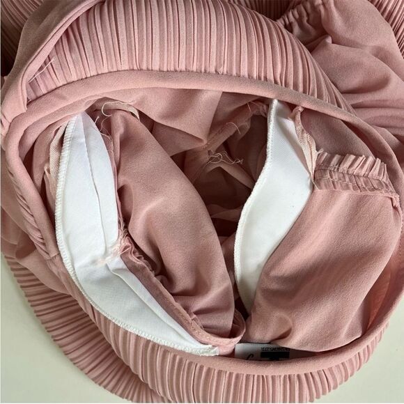 Vintage 70’s Discovery Pleated Dress - Picture 7 of 7